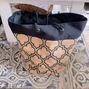 Laundry storage tote bag container